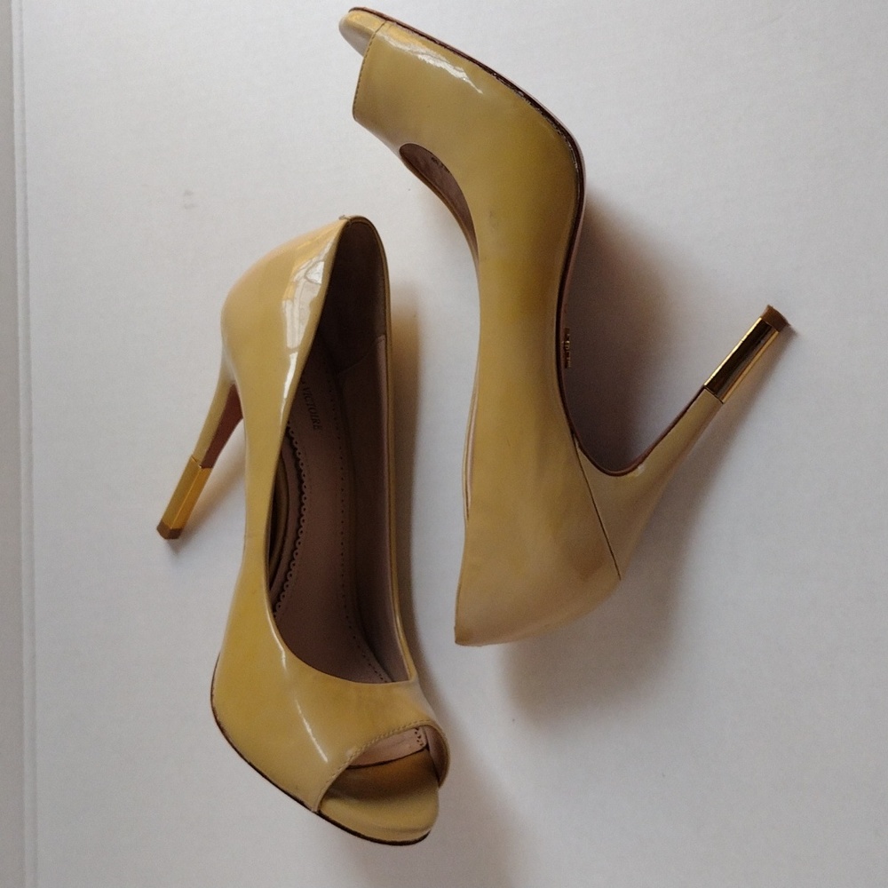 Pour La Victoire open toe cream patent leather high heels 10
